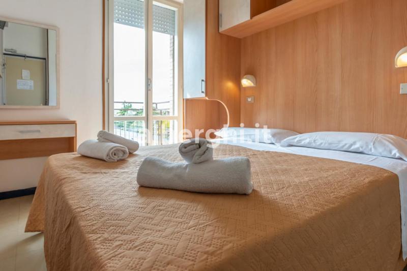 רימיני Hotel Paradiso מראה חיצוני תמונה