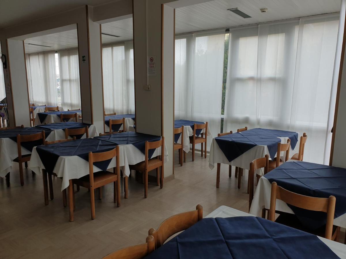 רימיני Hotel Paradiso מראה חיצוני תמונה