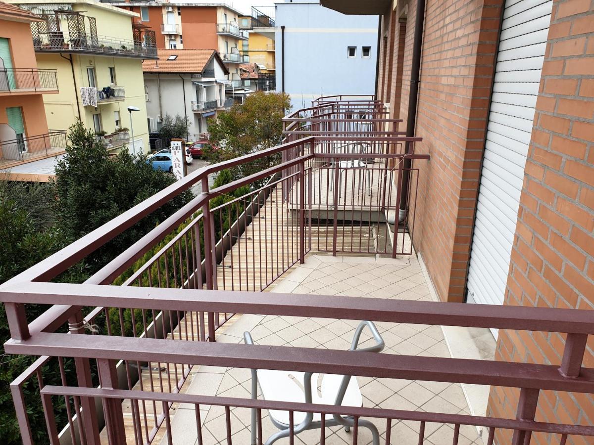 רימיני Hotel Paradiso מראה חיצוני תמונה